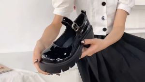 2025 ใหม่รองเท้าแพลตฟอร์มแมรี่เจน Lolita รองเท้าหนังขนาดเล็กส่งจากกรุงเทพฯ (จัดส่ง 3 วัน)