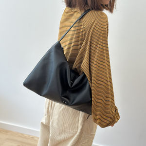 BeeGreen ผู้หญิงที่เรียบง่ายกระเป๋าแบบหนีบแขนนุ่มบางกระเป๋าสะพายไหล่กระเป๋าเอกสารที่สง่างาม