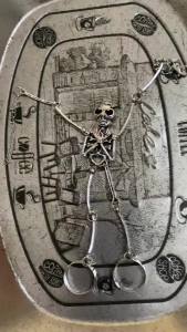 1PC Skeleton Hand Bracelet Halloween Jewelry Decoration Skull Skeleton Hands For Women Men Punk Goth Bracelets Rings Jewelry