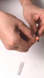 1 Kirin 12 Core ดินสอเขียนคิ้วเชือกดึง 1 กล่อง 12 ด้าม อุปกรณ์ กระบวนการออนไลน์