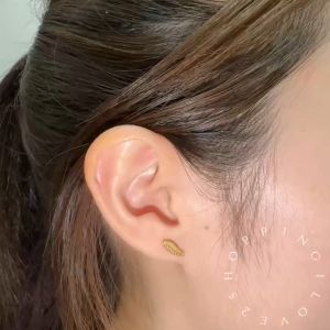 D46 Korean stainless steel creative earrings fashion mini leaf earrings simple women日韩简约时尚气质女小饰品组合耳饰