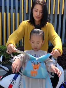 สายรัดนิรภัยเด็ก สำหรับมอเตอร์ไซค์ นั่งหน้า-หลังได้ ผ้าระบายอากาศรังผึ้ง Kids Motorcycle Safety Belt