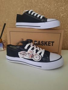 Sepatu Sneaker Pria dan Wanita - Sepatu Sekolah anak - anak dan dewasa - Hitam/ Putih