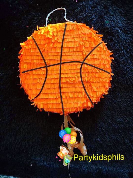 Ferrero Basketball Pinata Cake