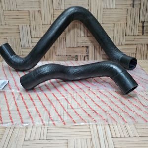 Karet Selang Radiator Atas Bawah Triton HDX 2019 Keatas\\n\\n Apa Itu Karet Selang Radiator Triton HDX 2019?\\n\\nKaret selang radiator Triton HDX 2019 adalah komponen penting dalam sistem pendingin mobil. Selang ini berfungsi untuk menghubungkan antara radiator dan mesin mobil, sehingga memungkinkan aliran cairan pendingin yang efektif. Karet selang radiator Triton HDX 2019 memiliki spesifikasi tertentu yang harus dipenuhi untuk memastikan performa optimal.\\n\\n Spesifikasi Karet Selang Radiator Triton HDX 2019\\n\\nSpesifikasi karet selang radiator Triton HDX 2019 termasuk ukuran diameter, panjang, dan material pembuatannya. Dalam hal ini, diameter dan panjang selang harus sesuai dengan spesifikasi Triton HDX 2019. Material pembuatannya juga harus tahan terhadap suhu tinggi dan tidak mudah rusak. Selain itu, karet selang radiator Triton HDX 2019 harus memiliki ketahanan terhadap korosi dan kerusakan akibat penggunaan jangka panjang.\\n\\n Manfaat Menggunakan Karet Selang Radiator Triton HDX 2019\\n\\nMenggunakan karet selang radiator Triton HDX 2019 yang berkualitas dapat memberikan manfaat bagi performa mobil Anda. Beberapa manfaat tersebut antara lain:\\n\\n- Meningkatkan efisiensi aliran cairan pendingin\\n- Memastikan suhu mesin tetap stabil\\n- Mengurangi risiko kerusakan pada komponen lainnya\\n\\n Bagaimana Memilih Karet Selang Radiator Berkualitas Tinggi untuk Triton HDX 2019?\\n\\nUntuk memilih karet selang radiator Triton HDX 2019 yang berkualitas, ada beberapa tips yang perlu diperhatikan. Berikut ini adalah beberapa di antaranya:\\n\\n Tips Memilih Karet Selang Radiator Triton HDX 2019\\n\\n1. Perhatikan spesifikasi selang, termasuk diameter, panjang, dan material pembuatannya\\n2. Pilih selang yang tahan terhadap suhu tinggi dan tidak mudah rusak\\n3. Cek garansi dan kebijakan pengembalian produk\\n\\n Rekomendasi Karet Selang Radiator Triton HDX 2019\\n\\nBerikut ini adalah beberapa rekomendasi karet selang radiator Triton HDX 2019 yang dapat dipertimbangkan:\\n\\n- Selang radiator Triton HDX 2019 dari merek terkenal\\n- Selang radiator Triton HDX 2019 yang telah memiliki sertifikasi kualitas\\n\\n Cara Pasang Karet Selang Radiator Triton HDX 2019\\n\\nBerikut ini adalah langkah-langkah pemasangan karet selang radiator Triton HDX 2019:\\n\\n Alat dan Bahan yang Dibutuhkan\\n\\n- Kunci pas\\n- Obeng\\n- Karet selang radiator Triton HDX 2019\\n\\n Langkah-langkah Pemasangan Karet Selang Radiator Triton HDX 2019\\n\\n1. Lepaskan selang radiator lama menggunakan kunci pas dan obeng\\n2. Pasang karet selang radiator Triton HDX 2019 baru\\n3. Pastikan selang terpasang dengan baik dan tidak ada kebocoran\\n\\n Aksesoris Mobil Triton Lainnya yang Dapat Meningkatkan Kinerja Kendaraan\\n\\nSelain karet selang radiator, ada beberapa aksesoris mobil Triton lainnya yang dapat meningkatkan kinerja kendaraan. Berikut ini adalah beberapa di antaranya:\\n\\n Aksesoris Interior Triton HDX 2019\\n\\n- Karpet mobil\\n- Jok kulit\\n- Handle pintu\\n\\n Aksesoris Eksterior Triton HDX 2019\\n\\n- Spoiler belakang\\n- Body kit\\n- Lampu LED\\n\\nDengan menggunakan aksesoris mobil Triton yang tepat, Anda dapat meningkatkan performa dan estetika kendaraan Anda. Selalu pastikan untuk memilih aksesoris yang berkualitas dan sesuai dengan spesifikasi Triton HDX 2019 Anda.\n}