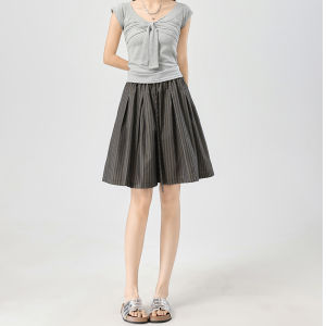 La Chapelle | Striped Loose Fit Culottes Lightweight Stretch Waist Concealing Hips Slimming Shorts