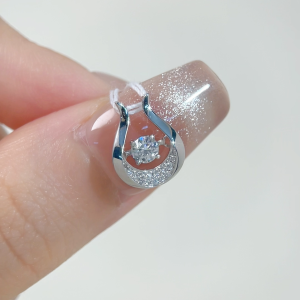 LAZO DIAMOND Lucky Horseshoe Dancing Diamond in 750/18K White Gold