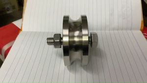 ล้อประตูรั้ว 3นิ้ว สแตนเลส ขนาด (3"1/2x2.1/2) ร่องเพลากลม แข็งแรง ทนทาน จัดส่งไวทั่วประเทศ