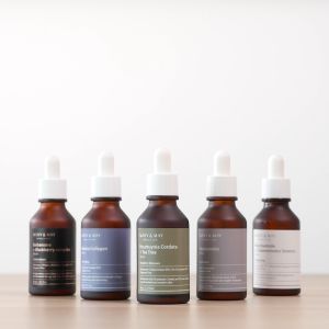 Mary&May Houttuynia Cordata Tea Tree Serum 30ml คุณสมบัติของแมรี่ และ เมย์ เซรั่ม คาวทอง ซึ่งประกอบด้วย ซอฟต์แวร์ซี้ 1 บาท 30 มล