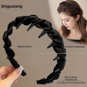 Black Volumizing Crown-Enhancing Hair Hoop
