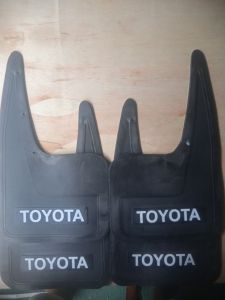 KARPETLUMPUR RODA TOYOTA SEDAN  SATU SET 4pc
