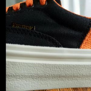 Sepatu Anak Terbaru Laki-Laki & Perempuan Sneaker Sekolah Santai Warna Hitam Orange