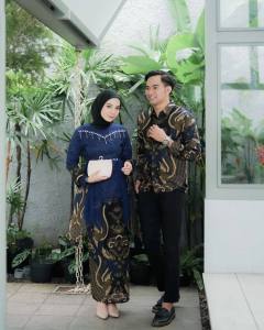 Batik Couple Modern & Fuji 3 Sarimbit: Tampilan Elegan untuk Acara Formal