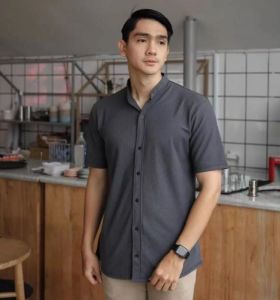 ( BELI 2 BAYAR 50rb ) Kemeja Polos Dewasa Lengan Pendek Pria Wanita warna Hitam Termurah Best Seller Bisa COD Terbaru