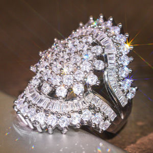 Huitan Sparkling Women Ring Full Shining Cubic Zirconia Luxury Accessories Silver Color Geometric Special Party Lady Jewelry
