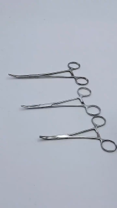 Metar 1-Pack Fishing Hemostat Forceps – Stainless Steel Curved Tip Locking Clamps in 12.5cm 16cm & 18cm Sizes for Fish Handling & Hook Removal。