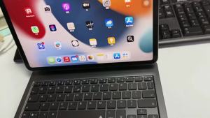 New Magic Keyboard For iPad 11th A16 Air 6 2025 iPad Case Pro 13 12.9 11 iPad 7 8 9 10th Gen Air4 5 10.9 Spanish Hebrew Keyboard