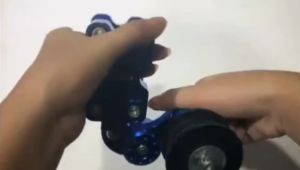 อลูมิเนียมแบบลูกกลิ้ง  ดันโซ่อลูมิเนียม ดันโซ่มอไซค์ อลูมิเนียมอัลลอยด์ CNC ใช้ได้กับมอเตอร์ไซค์ทุกประเภท ติดตั้งและใช้งานง่าย