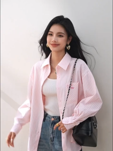 เสื้อเชิ้ตผู้หญิง แขนยาว เสื้อยืด สีชมพู ทรงหลวม ปักลายหัวใจ