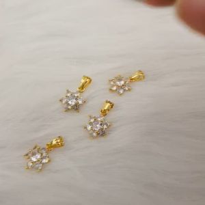 Mặt Dây Chuyền Nữ Mẫu Bông Tuyết Nhỏ Màu Vàng Nhiều Đá Cực Sang Cao Cấp | Berry Jewelry