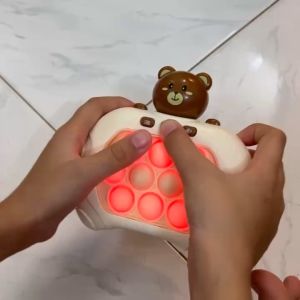 Pop it điện tử hình Gấu Nâu - Trắng máy chơi game Pop it Tặng kèm 3 pin 200 level có đèn nhạc - Shop Út Lớn