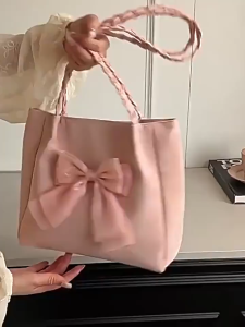 EchoBliss กระเป๋าถือผู้หญิงสไตล์หรูหราด้วยโบว์ มีการออกแบบที่เหมาะสำหรับโอกาสต่างๆ ทั้งแบบลำลองและทางการ