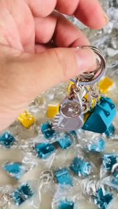 Móc khóa hình gầu máy xúc mini bằng kim loại