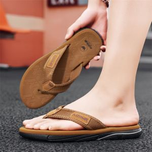 รองเท้าแตะผู้ชายเวียดนามสําหรับฤดูร้อนพร้อมพื้นรองเท้าอ่อนนุ่ม ดีไซน์ป้องกันลื่นไถล รองเท้าสบายๆ สําหรับการเที่ยวชายหาด