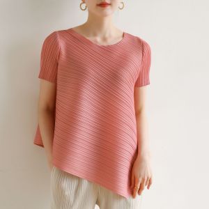 Miyake Irregular Casual Fashion: 3630 Beautiful Beveled Short-Sleeved T-shirt