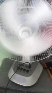 Quạt Đứng Năng Lượng Mặt Trời Có Sạc Pin Tích Điện Cánh Quạt Đa Tốc Độ 3 Tốc Độ Bảo Hành 12 Tháng 25W