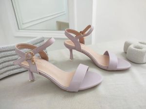 Sepatu heels tali belakang SIMONCELLI