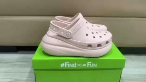 Giày sục crocs chuẩn xịn chống hôi chân nhựa tế bào êm mềm siêu bền đi mưa lội nước đi biển band crush đế cao 6cm màu hồng