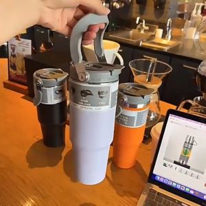 แก้วสแตนเลส304 ขนาด 900 มล เก็บอุณหภูมิร้อนเย็น แก้วเยติมีหูจับ ของแท้ สแตนเลส304 ขนาด30ออนซ์ สแตนเลสแท้ รับประกันสินค้า