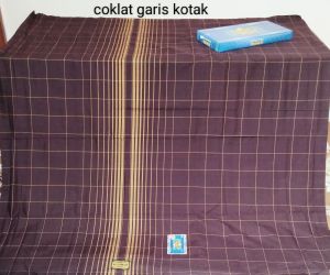 SARUNG WADIMOR POLOS HITAM DAN PUTIH