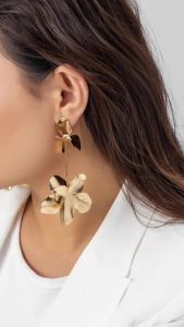 Vintage Geometric Flower Petal Pendant Drop Earrings for Women Fashion Statement Gold-Color Hanging Earrings Party Jewelry Gifts