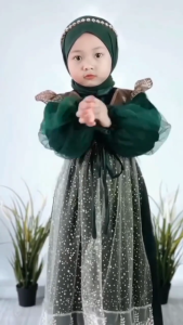 Gamis Anak Set Hijab Umur 3 - 6 Tahun Azzumi Kids BL Velvet Mix Tulle Brocade Ethnic Premium Mix Gliter Soft Tule M L XL Baju Muslimah Anak Cewek Terbaru Kekinian Dress Muslim Panjang Buat Ngaji Warna Hitam Burgundy Emerald Brown