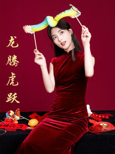 Elegant Velvet Chinese Style Floral Series Autumn New Arrival Qipao Evening Gown by E.Beauty Red Face Shanghai Low Slit Sleeveless