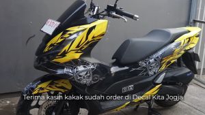 Stiker Decal PCX 160 Custom Design Fullbody Motif Piston Red D-Y4-016