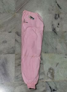 Celana training olahraga