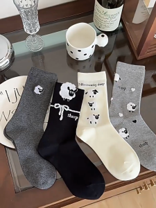 SUMI Kaos Kaki Panjang Sedang Wanita Katun Motif Counting Sheep Crew Casual Mid Calf Socks SKK373