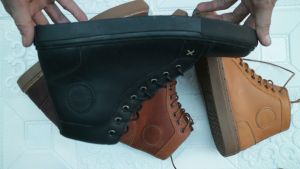Sepatu Sneakers Boots Pria Classic Kulit  Exos Series- walkers