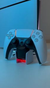 IINE 良值 PS5 Charging Dock PS5 DualSense/ EDGE Charge Station Handle Charging Base L962