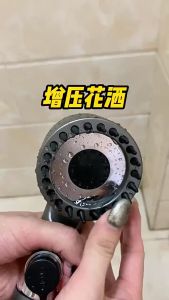 ฝักบัวแรงดันสูง ชุดฝักบัวสปา  องค์ประกอบตัวกรองในตัวเพื่อกรองน้ําสะอาด โมเลกุลเล็กอาบสบาย หยุดน้ำด้วยปุ่มเดียว