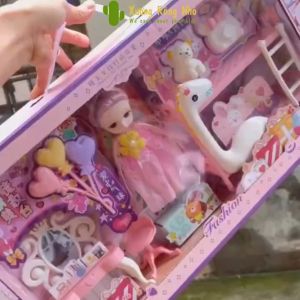 Bộ Đồ Chơi Búp Bê Hộp Lớn Kèm Bàn Trang Điểm Đầy Đủ Phụ Kiện An Toàn Cho Bé Xương Rồng Nhỏ