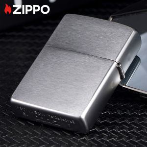 Zippo M-49791-370 - Logo Design Brushed Chrome Windproof Pocket Lighter แปรงโครเมี่ยมไฟแช็กไม่มีเชื้อเพลิงภายใน ถุงผู้ที่สวยงามและเป็นเวลาที่ไม่มีเกี่ยวกับการใช้เป็นเซอร์สินค้าที่น่าสนใจ