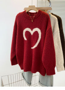 เสื้อสเวตเตอร์ถักทรงหัวใจสีแดงขนาดใหญ่สำหรับผู้หญิง เสื้อคอกลมแขนยาวทรงหลวมสบาย ๆ สไตล์เกาหลี