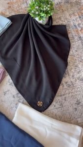 Hijab Polos Plain Indra Kanaya By Journey Scarves