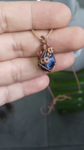 B30จี้ดัดลวดทองแดงพลอยแซฟไฟร์แท้