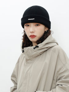 หมวกไหมพรมถักสไตล์ย้อนยุคสำหรับผู้ชายและผู้หญิงในฤดูใบไม้ร่วงและฤดูหนาว หมวกไหมพรมทรงกลมแบบลำลองสำหรับเดินทางไปโรงเรียนและงานวันเกิด