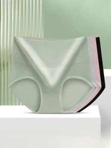 Quần lót nữ MiiOW Cat Person làm bằng vải cotton giúp nâng hông kháng khuẩn